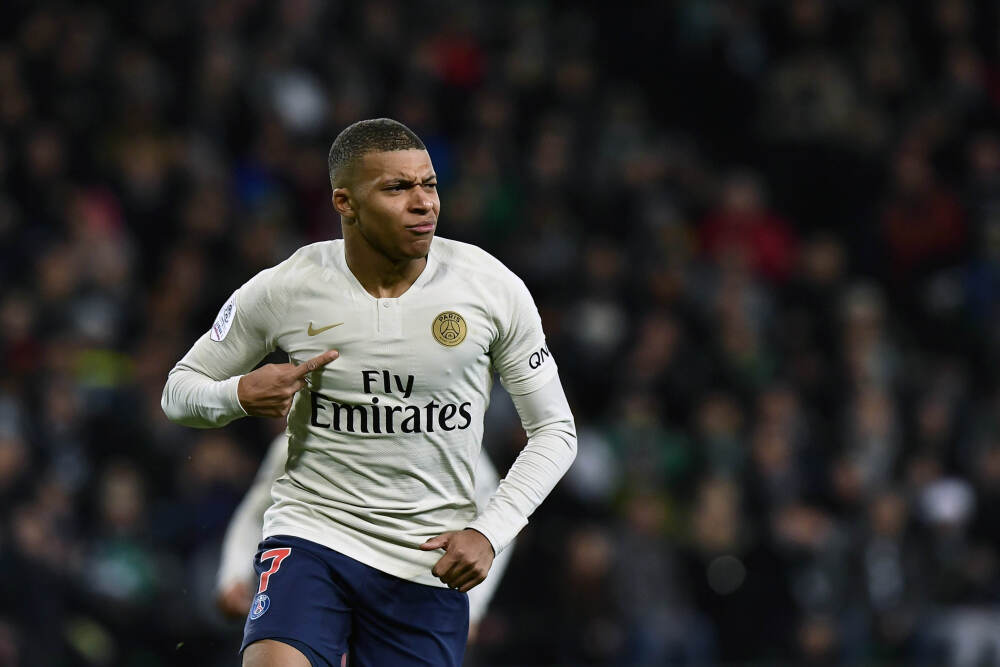 足球报：今年已有至少10省市举办城市联赛，2026年预计达20个左右